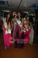 at The Western Indian Princess at Boat Rally in Gateway Of India, Mumbai on 23rd Feb 2011 (23).JPG
